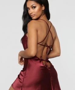 Fashion Nob Feeling A Little Shy Satin Robe Set - Wine