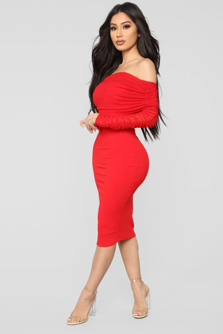 Fashion Nob Influencer Looks Take Me On A Dinner Date Dress - Red 5 Fashion Nob Influencer Looks Take Me On A Dinner Date Dress - Red