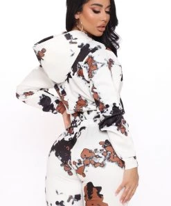 Fashion Nova Irresistible Love Jogger Set - Taupe 6 Fashion Nova Irresistible Love Jogger Set - Taupe