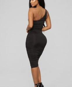 FashionNob Barely Know Me One Shoulder Midi Dress - Black 11 FashionNob Barely Know Me One Shoulder Midi Dress - Black