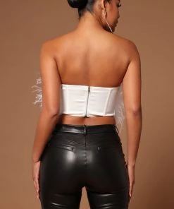 Mysite Asalia Feathered Top - White Teddies & Babydolls