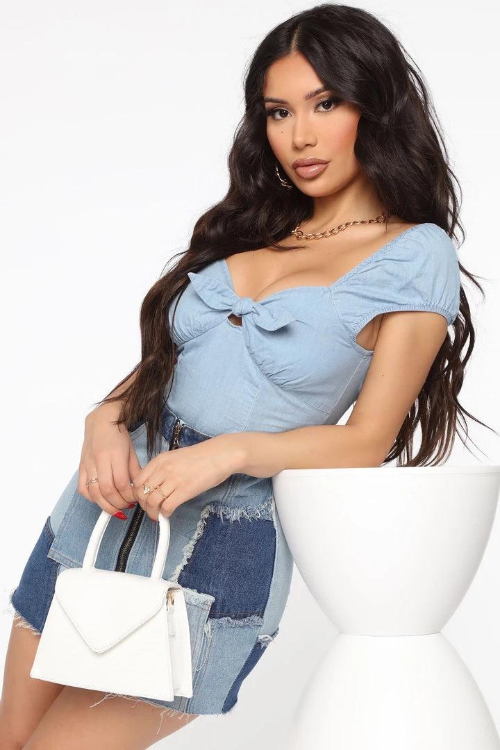 FashionNob Best Sellers All Corners Trapeze Bag - White