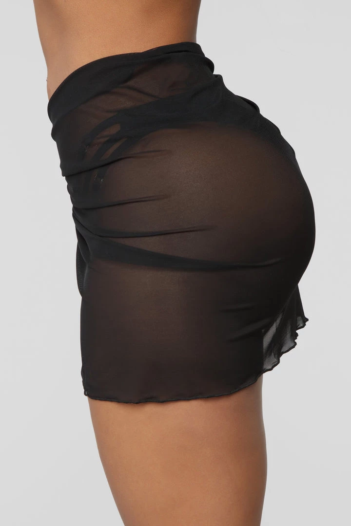 Fashion Nova Cover Stories Swim Cover Up - Black Influencer Looks 6 Fashion Nova Cover Stories Swim Cover Up - Black Influencer Looks