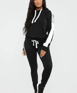 FashionNob Analissa Pullover Hoodie - Black