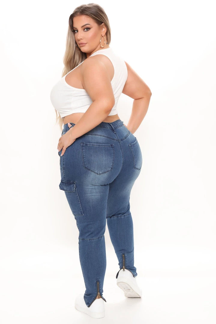 Fashion Nova Major Pain Cargo Jeans - Medium Blue Wash