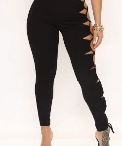 Mysite New Today Eyes On Me Cutout Pant - Black