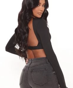 Fashion Nova Desert Destination Handkerchief Top - Black