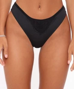 Fashion Nob Eyes On You Lace Thong Panties - Black
