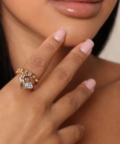 Fashion Nova Twist The Key Ring - Gold 5 Fashion Nova Twist The Key Ring - Gold