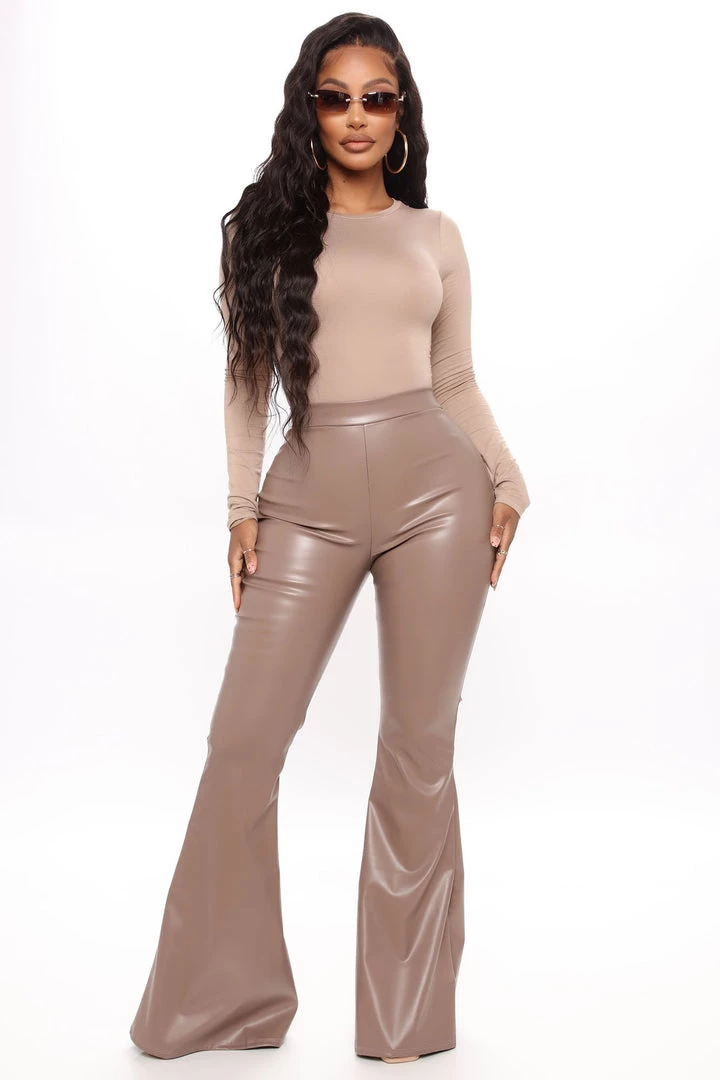 Fashion Nova Krystal Crew Neck Long Sleeve Bodysuit - Mocha New Today 2 Fashion Nova Krystal Crew Neck Long Sleeve Bodysuit - Mocha New Today