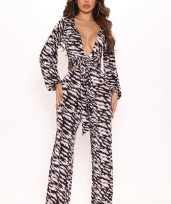 Fashion Nova SETS Show Some Love Pant Set - Black/combo