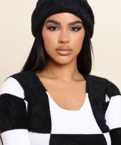 Fashion Nova Up The Game Beanie - Black