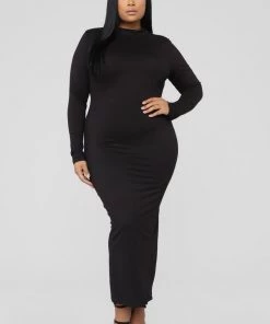 Fashion Nob Influencer Looks Full Coverage Maxi Dress - Black