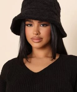 Fashion Nova Warm And Fuzzy Bucket Hat - Black