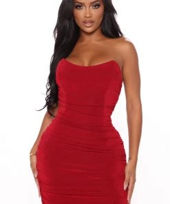 FashionNob All Ruched And Ready Midi Dress - Wine