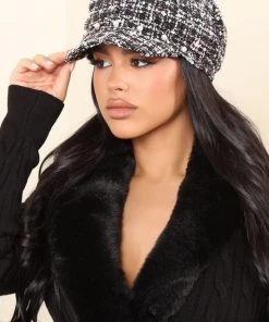 Fashion Nova Meet Me In London Cabbie Hat - Black/combo