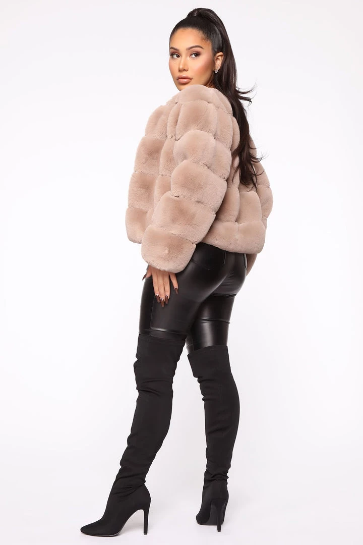 Fashion Nob Teddies & Babydolls She Got Ready Faux Fur Coat - Mocha
