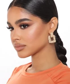 Fashion Nova Show Off Drop Earrings - Gold