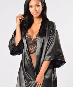 Fashion Nob Lotus Robe - Black Influencer Looks 15 Fashion Nob Lotus Robe - Black Influencer Looks