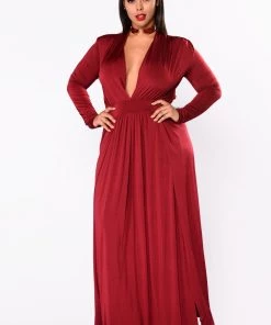 Fashion Nova Spree Dress - Burgundy Influencer Looks