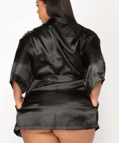 Fashion Nob Lotus Robe - Black Influencer Looks 21 Fashion Nob Lotus Robe - Black Influencer Looks