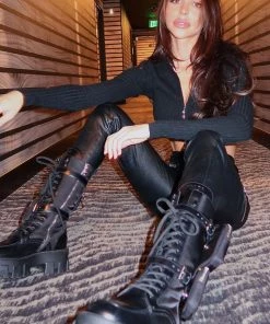 Fashion Nova Influencer Looks Zip It In Cropped Sweater - Black