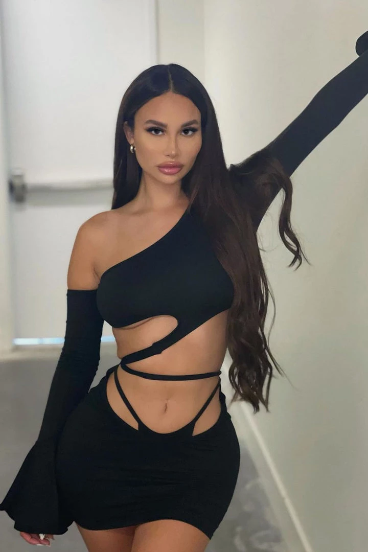 Fashion Nova Show Some Skin Cut Out Skirt Set - Black Influencer Looks 3 Fashion Nova Show Some Skin Cut Out Skirt Set - Black Influencer Looks